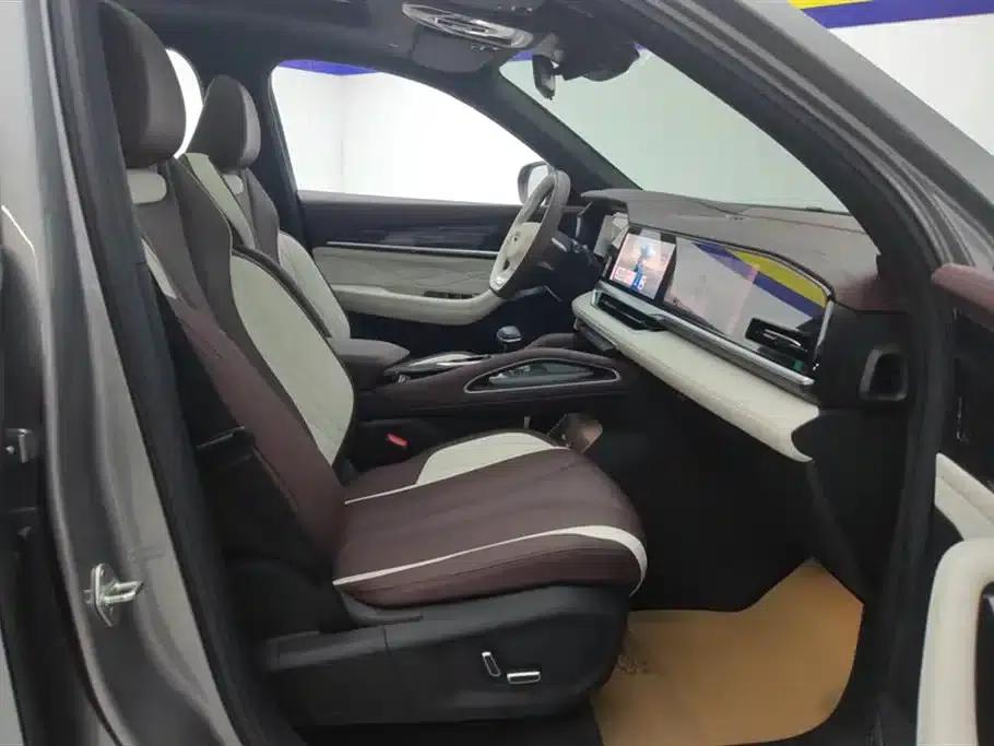 Geely Xingyue L 2024 2.0TD High-Power Automatic Two-Wheel Drive Cloud Edition — миниатюра 8