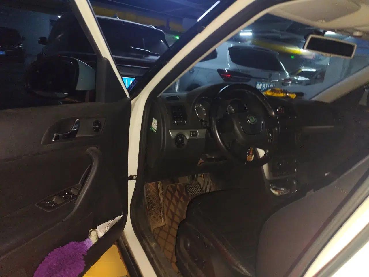Skoda Yeti 2013 1.8T DSG Luxury Edition — миниатюра 16
