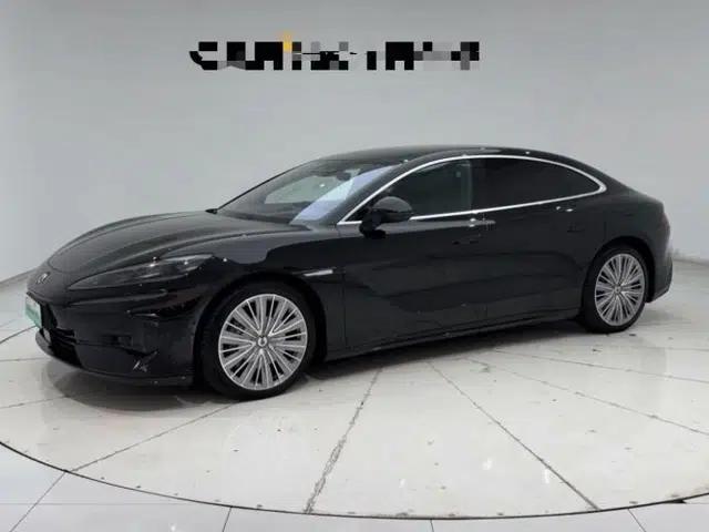 Denza Z9 2024 1100 km All-Wheel-Drive Ultra Version