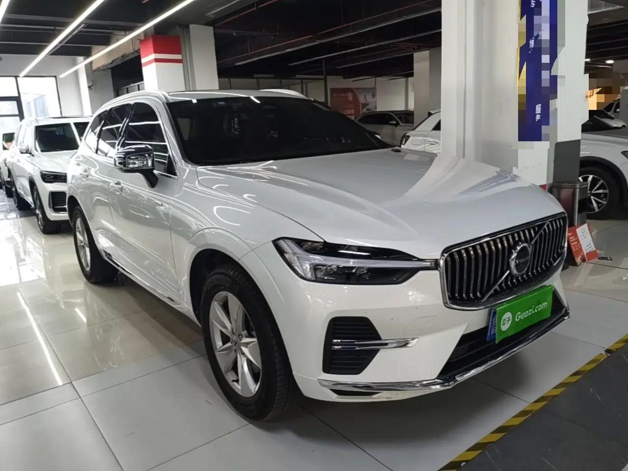 Volvo XC60 2022 B5 4x4 Zhiyi Luxury Edition — миниатюра 3