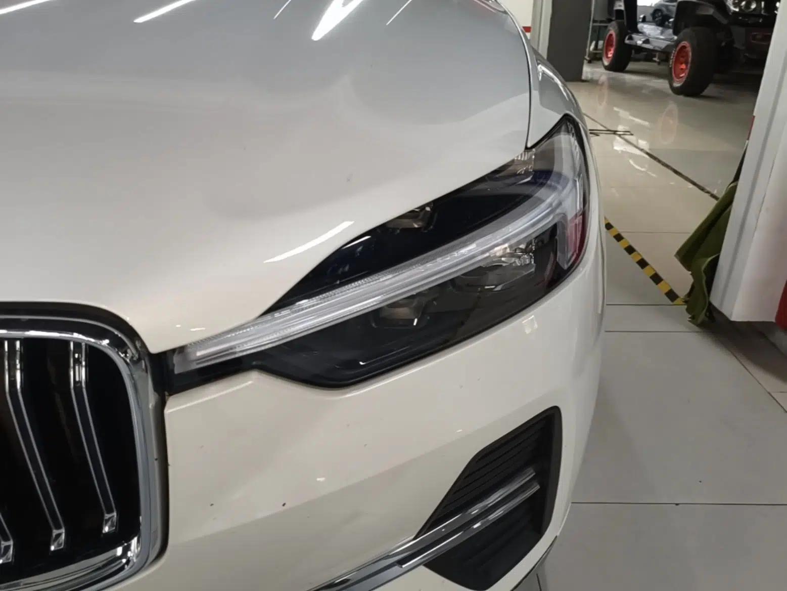 Volvo XC60 2022 B5 4x4 Zhiyi Luxury Edition — миниатюра 8