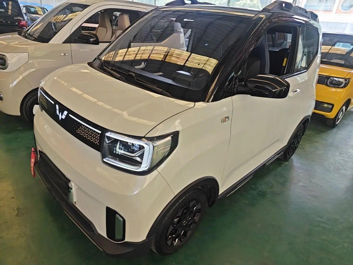Wuling Hongguang MINIEV 2022 GAMEBOY 200km Gaming Edition with Lithium Iron Phosphate — миниатюра 1