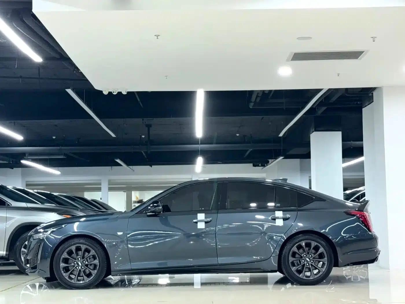 2021 Cadillac CT5 28T Luxury — миниатюра 3