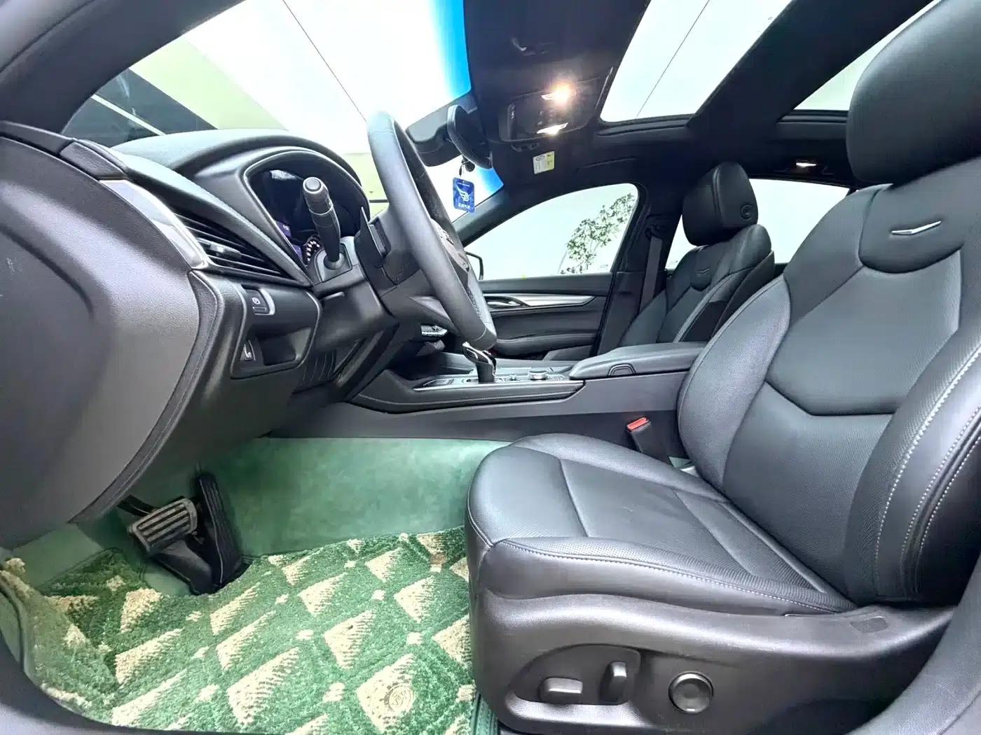 2021 Cadillac CT5 28T Luxury — миниатюра 4