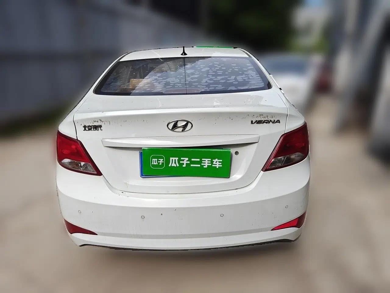 Hyundai Verna (older generation) 2014 1.4L Manual Smart GLS Trim — миниатюра 5