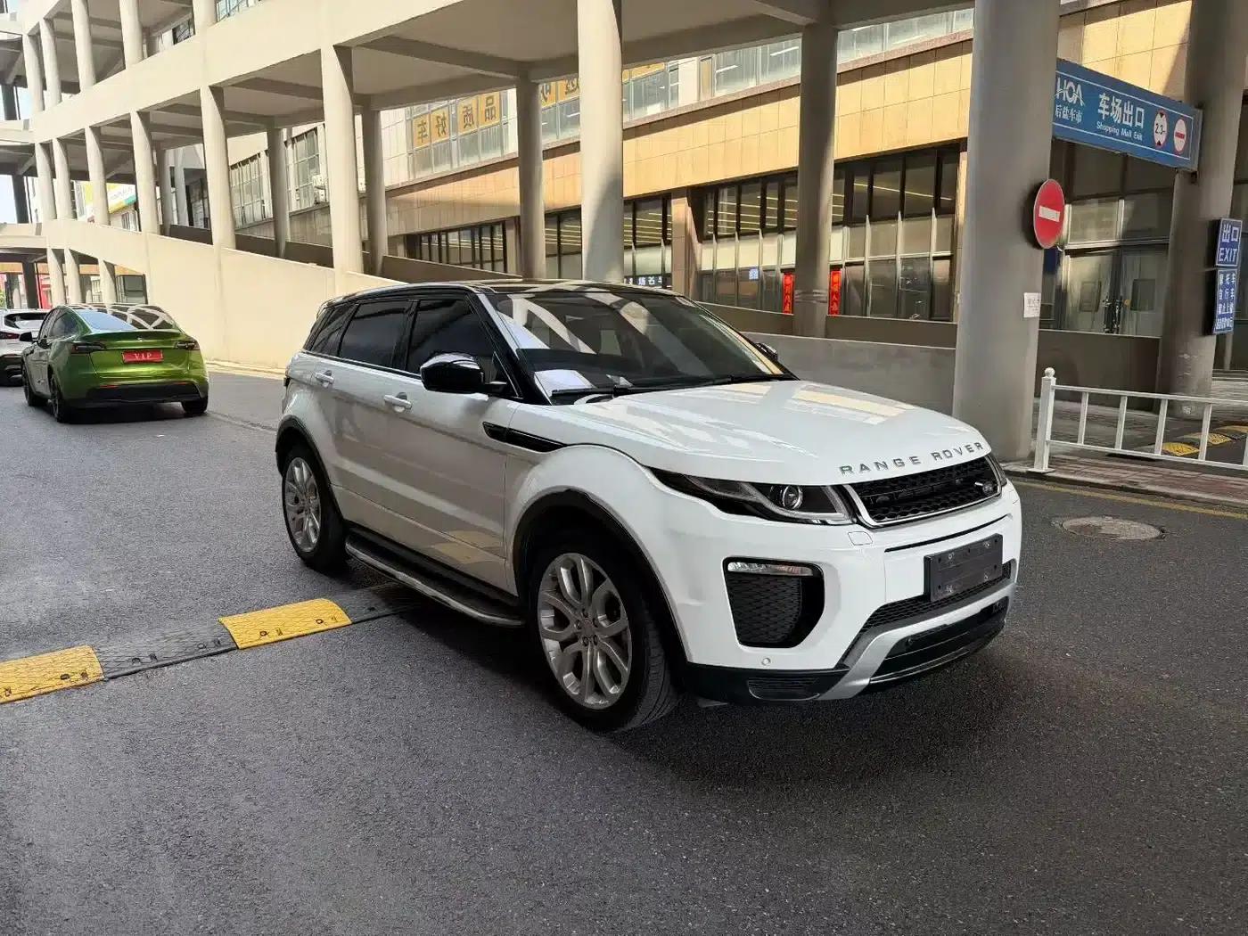 Range Rover Evoque 2018 240PS SE Dynamic Smart Edition — миниатюра 3