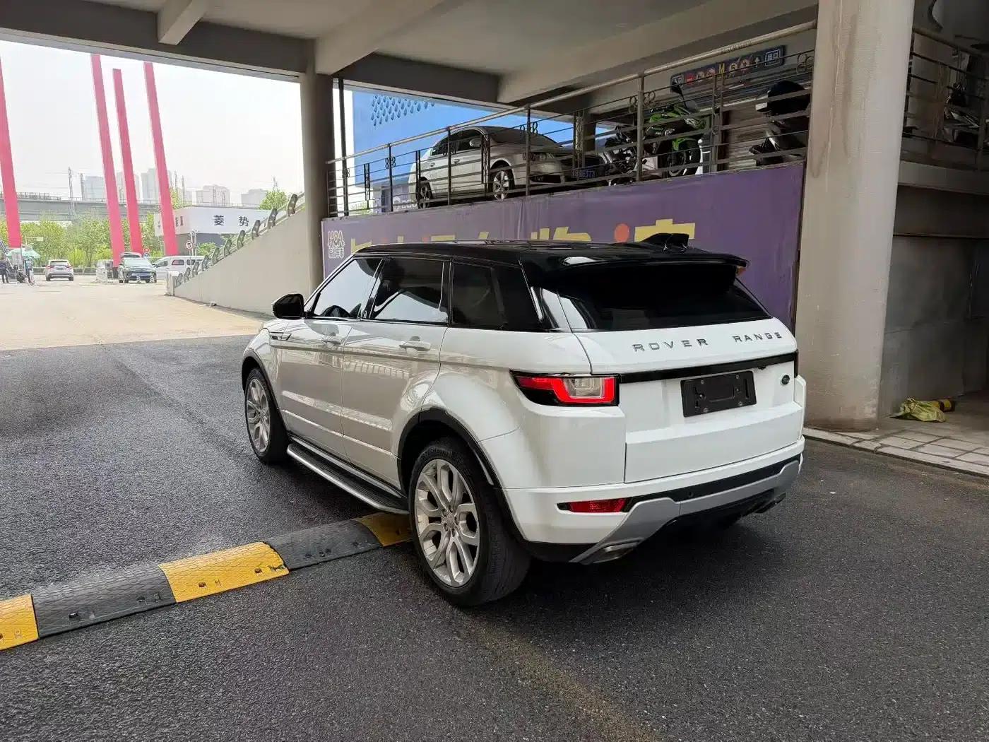 Range Rover Evoque 2018 240PS SE Dynamic Smart Edition — миниатюра 4