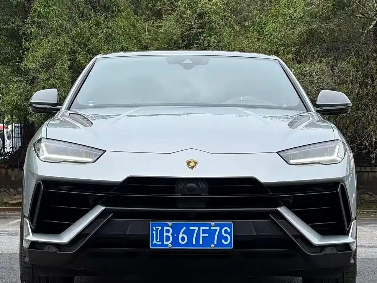 2023 Urus 4.0T V8 S — миниатюра 2