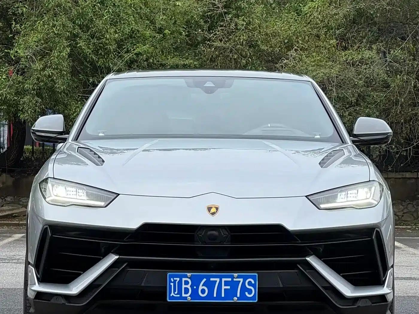 2023 Urus 4.0T V8 S — миниатюра 3