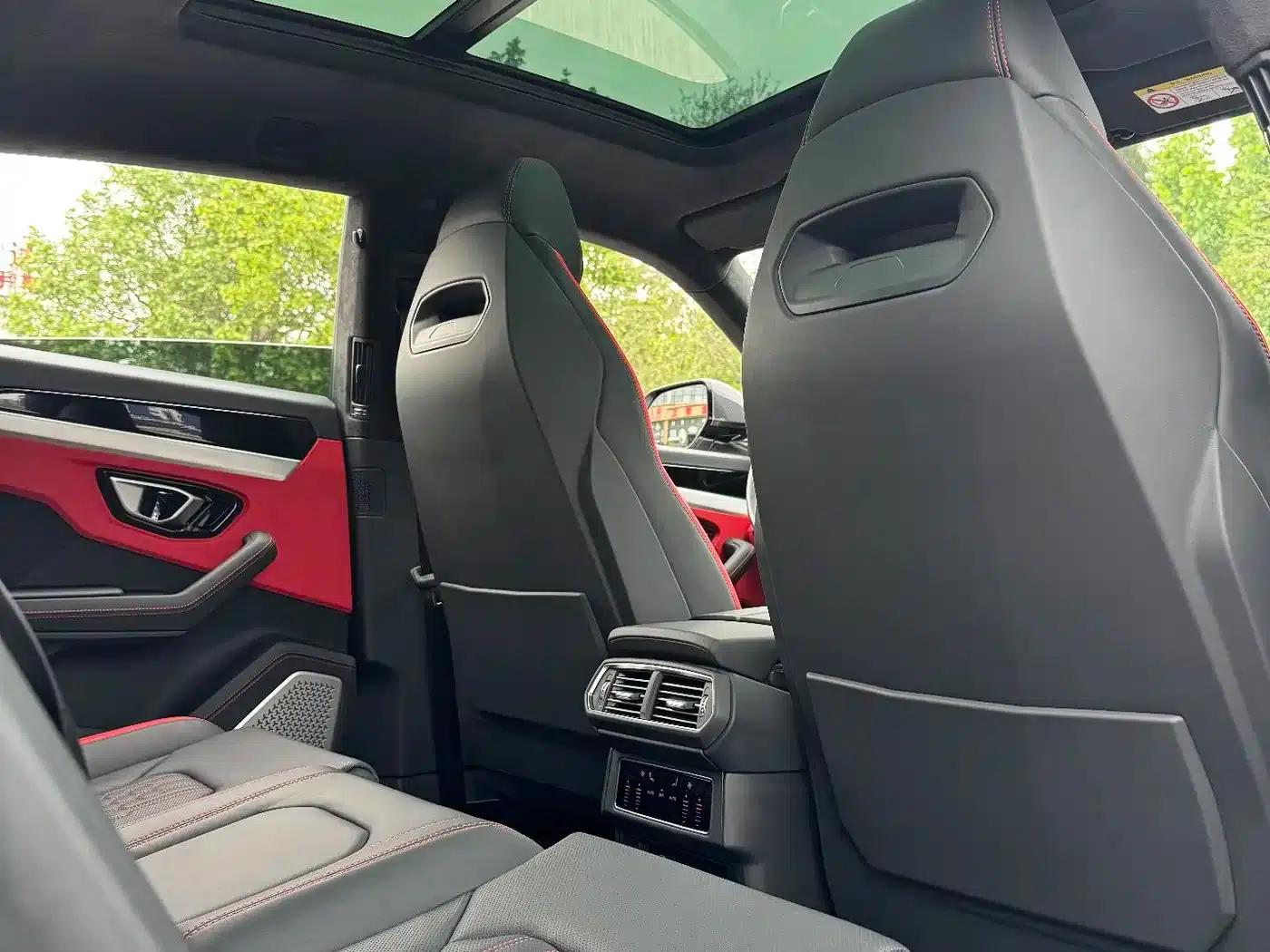 2023 Urus 4.0T V8 S — миниатюра 21