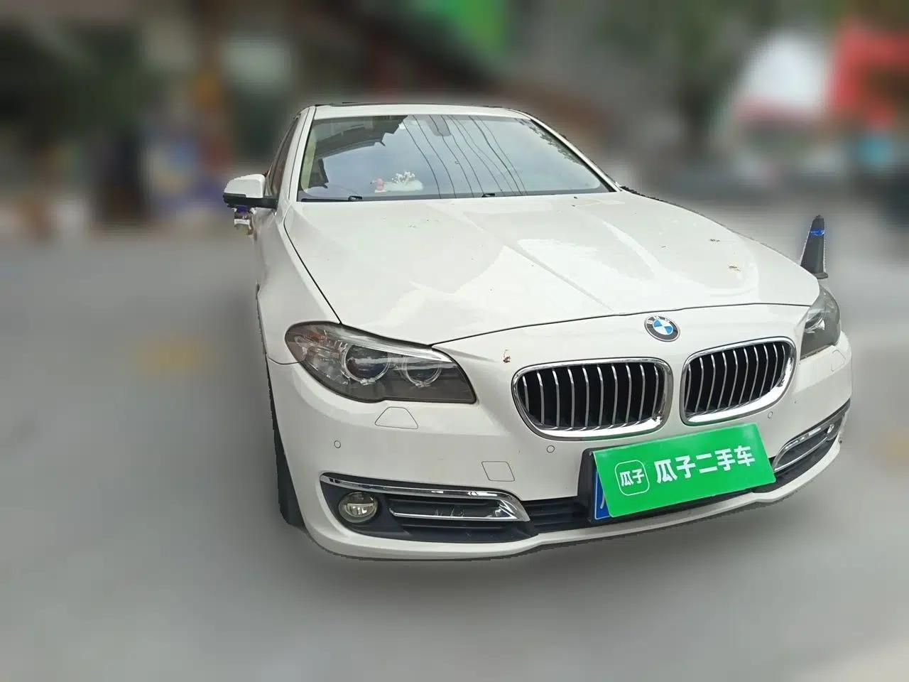 BMW 5 Series 2014 520Li Elegant Model — миниатюра 3