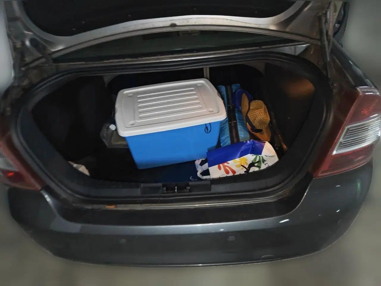 Ford Focus 2013 Sedan Classic 1.8L Manual Base Model — миниатюра 19