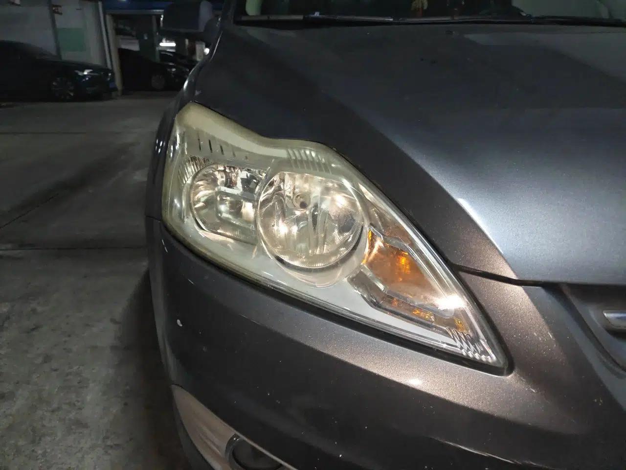 Ford Focus 2013 Sedan Classic 1.8L Manual Base Model — миниатюра 7
