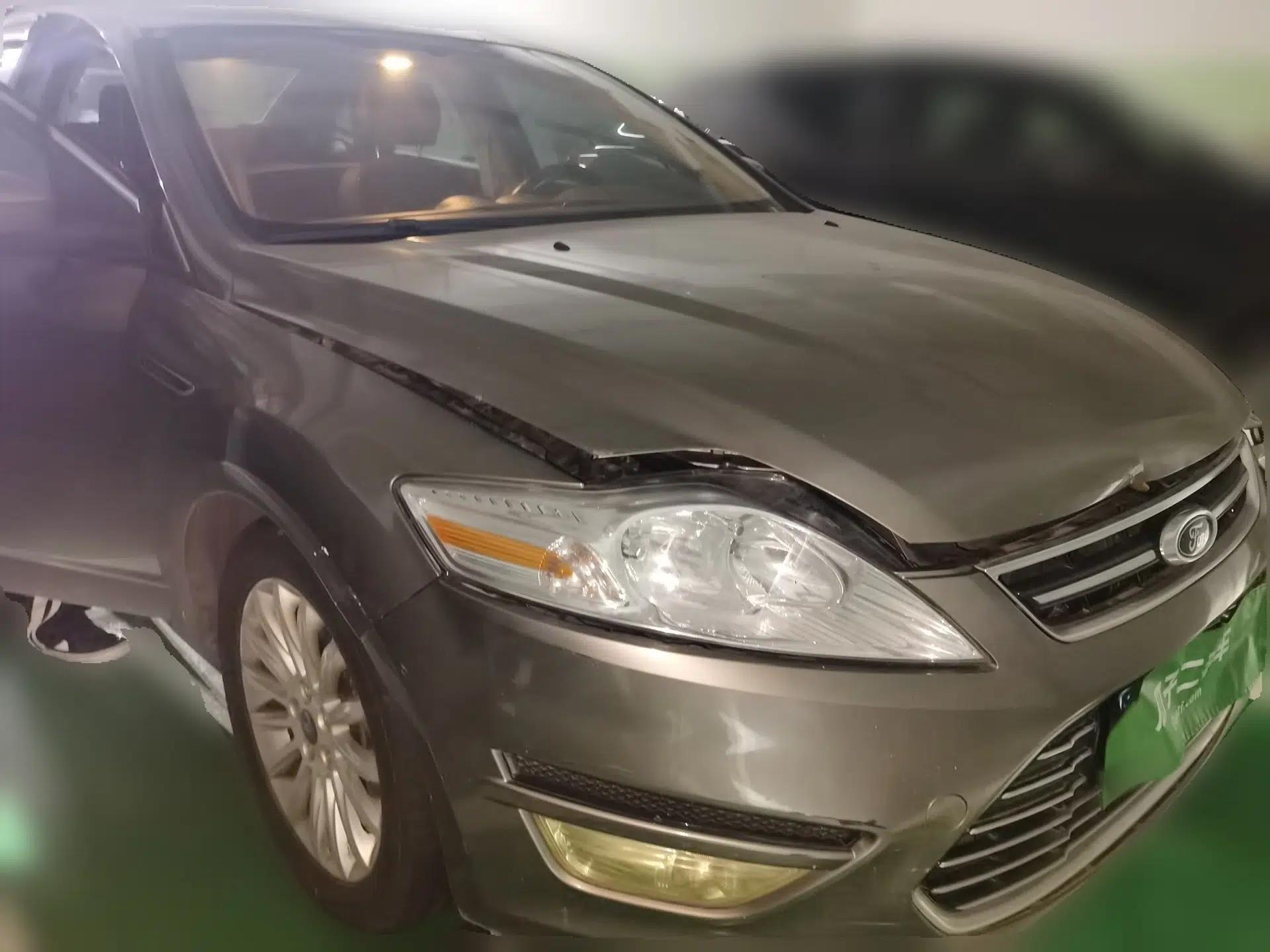 Ford Mondeo 2011 2.0L GTDi 200 Fashion Edition — миниатюра 3