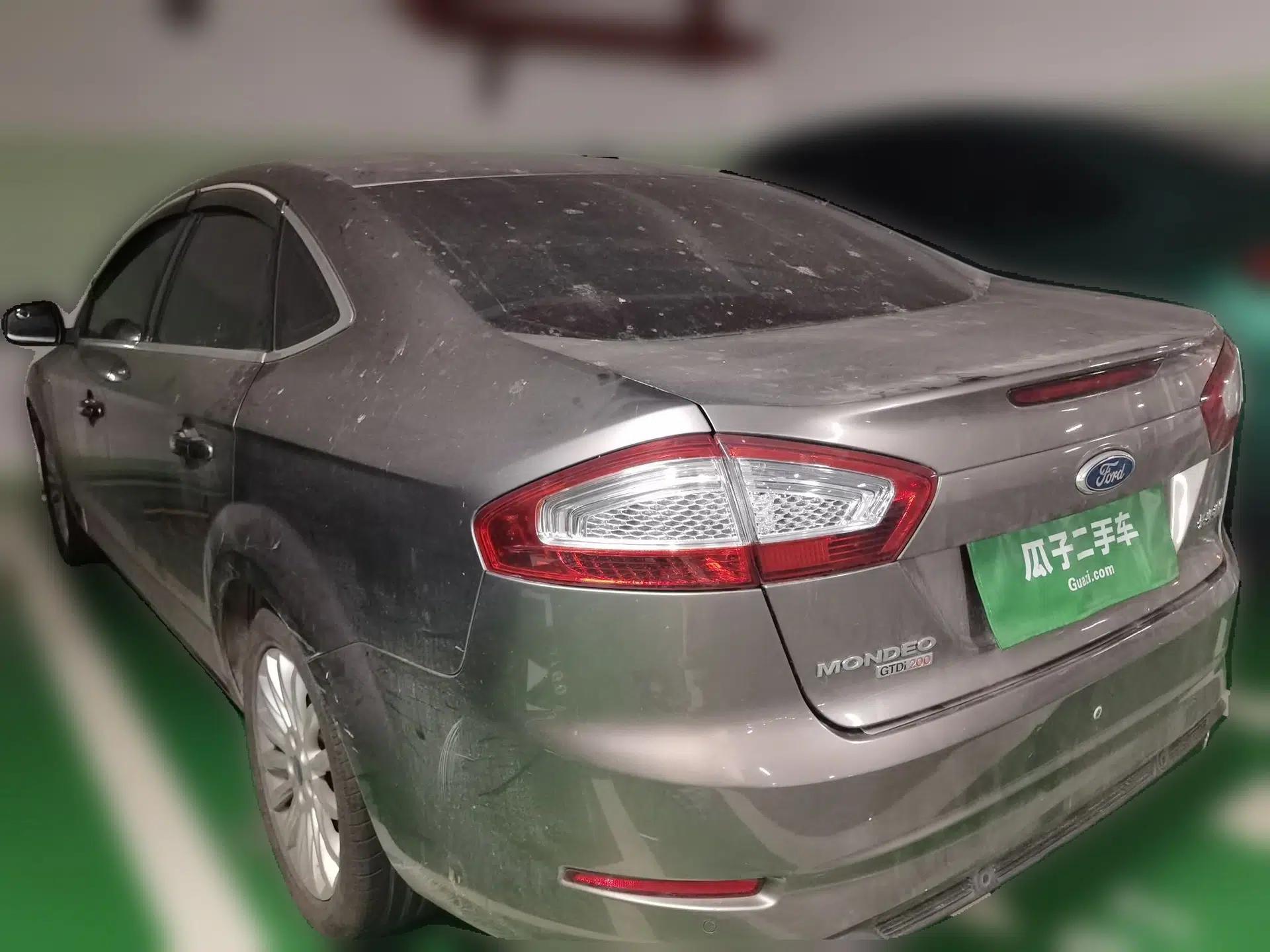 Ford Mondeo 2011 2.0L GTDi 200 Fashion Edition — миниатюра 4