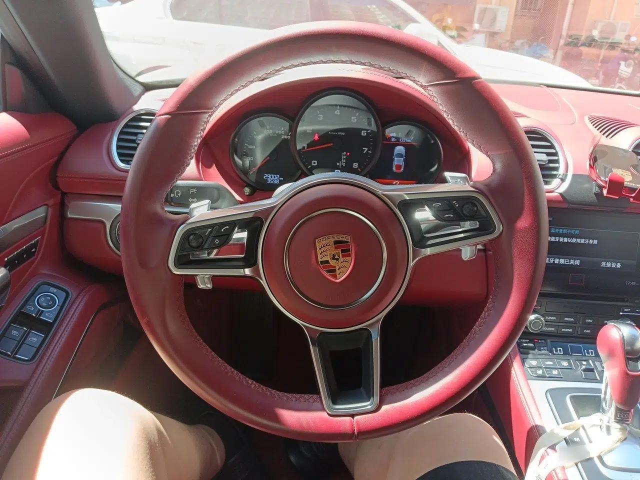 Porsche 718 2018 Cayman 2.0T — миниатюра 10