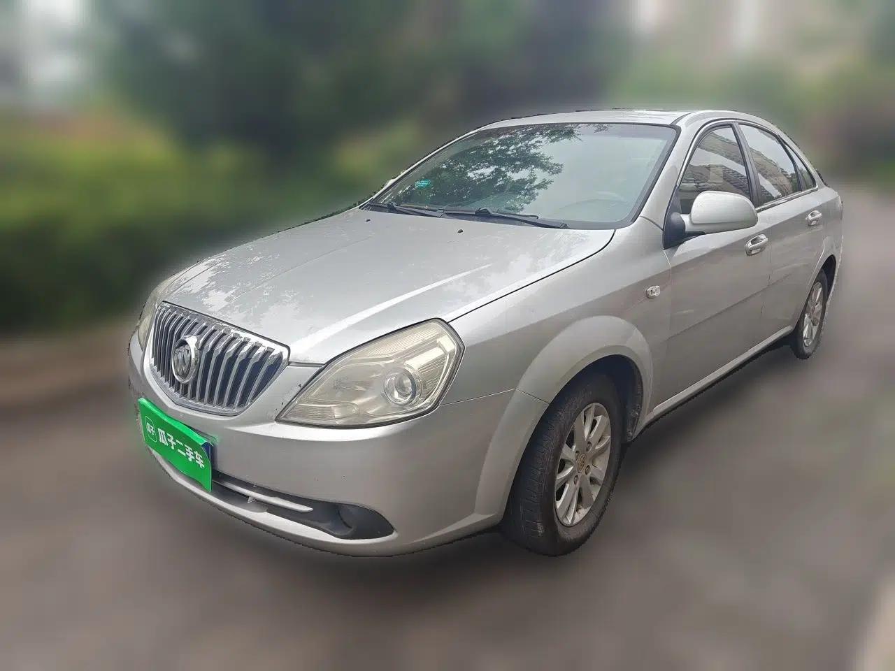 Buick Excelle 2013 1.5L Manual Classic Model — миниатюра 1