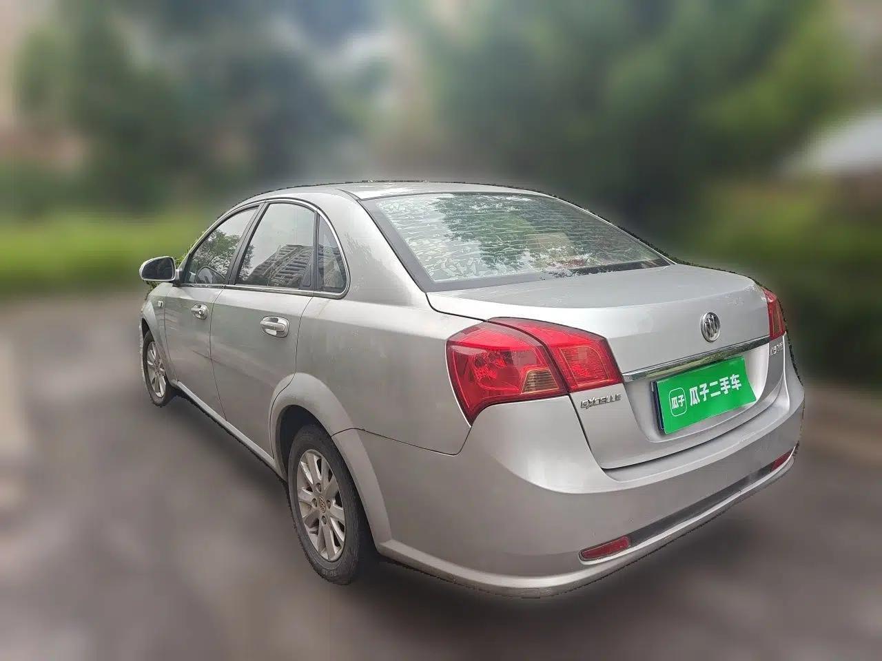 Buick Excelle 2013 1.5L Manual Classic Model — миниатюра 4