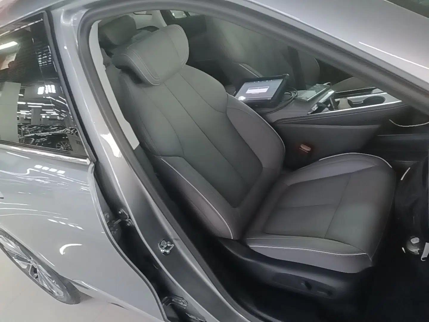 Buick E5 2025 Model 620KM Prestige Edition — миниатюра 24