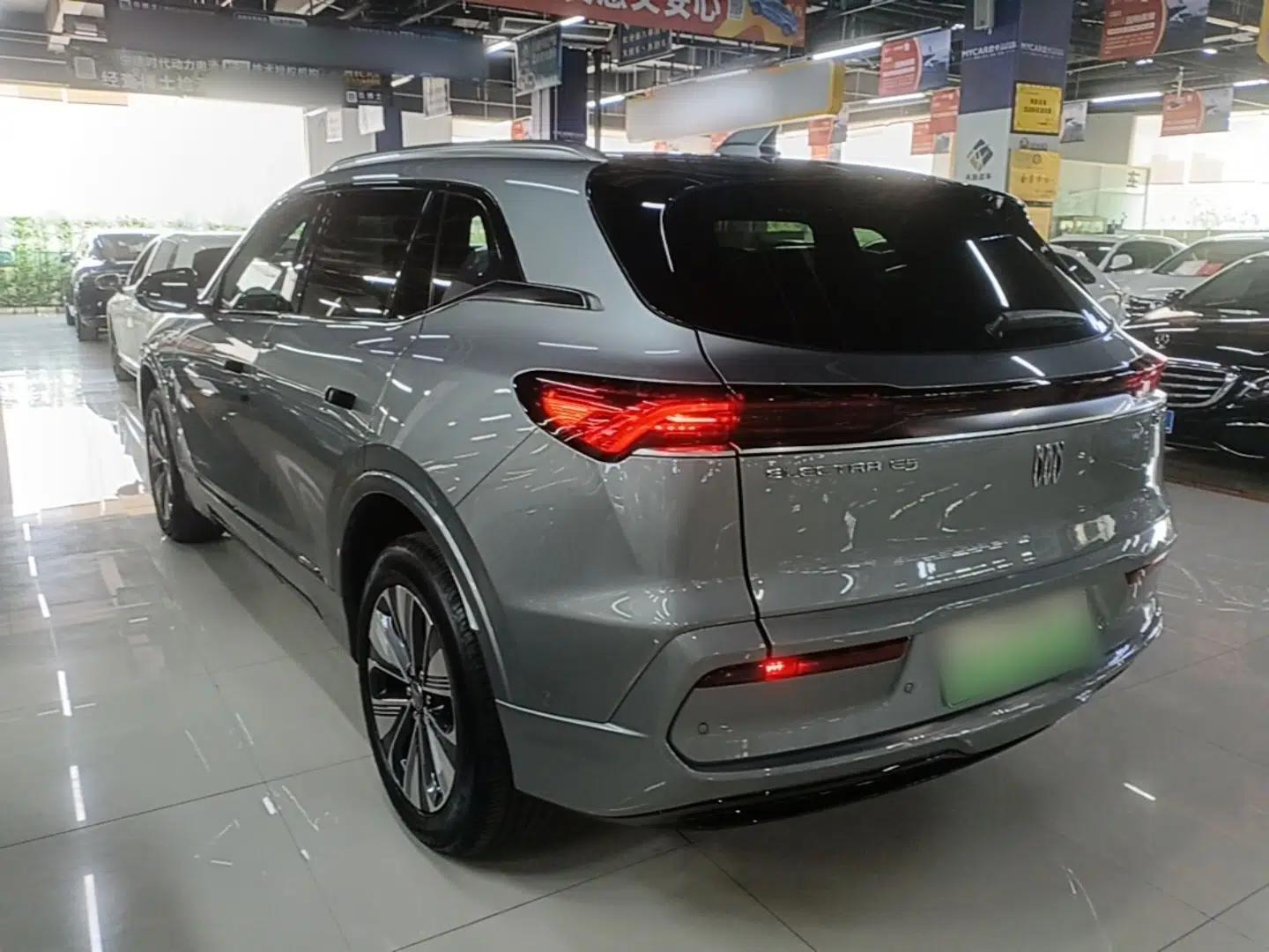 Buick E5 2025 Model 620KM Prestige Edition — миниатюра 4