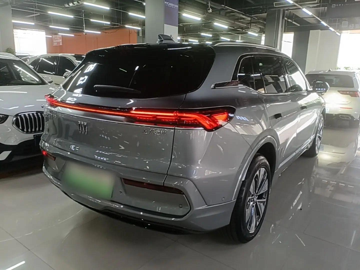 Buick E5 2025 Model 620KM Prestige Edition — миниатюра 6