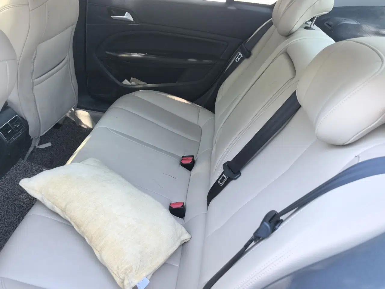 Peugeot 408 2015 1.2T Automatic Luxury Edition — миниатюра 17