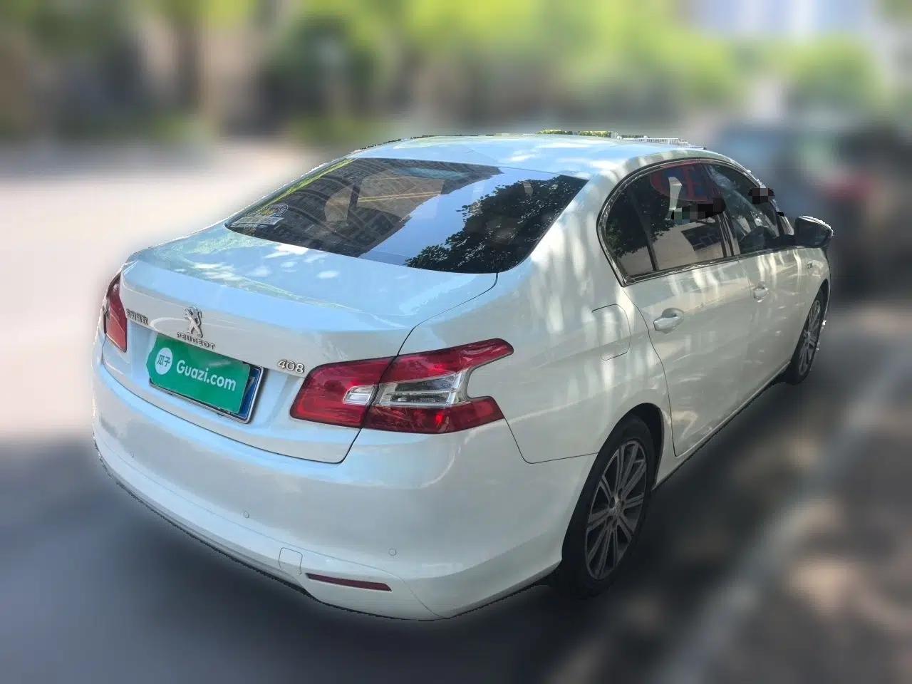 Peugeot 408 2015 1.2T Automatic Luxury Edition — миниатюра 6