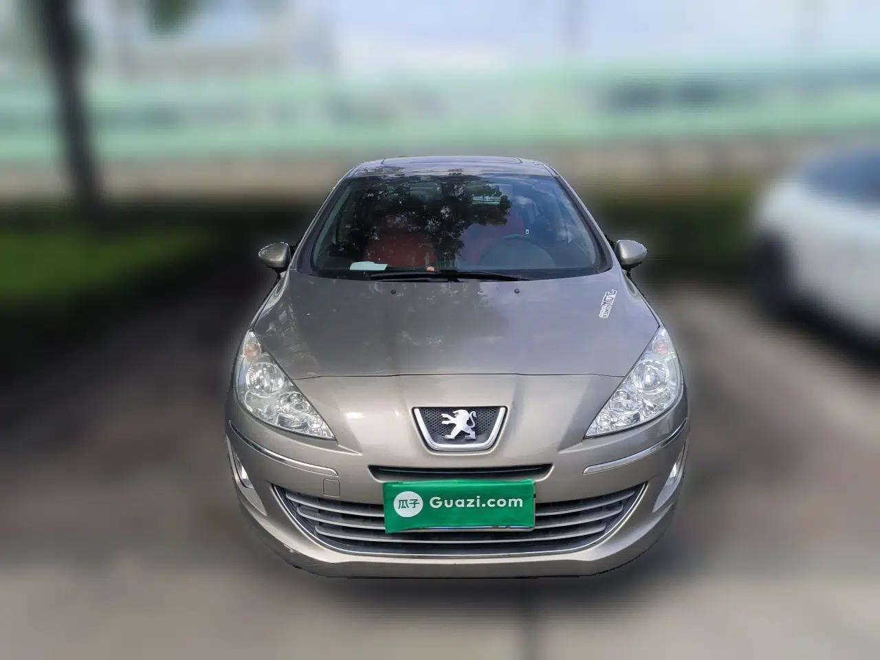 Peugeot 408 2011 2.0L Automatic Luxury Edition — миниатюра 2