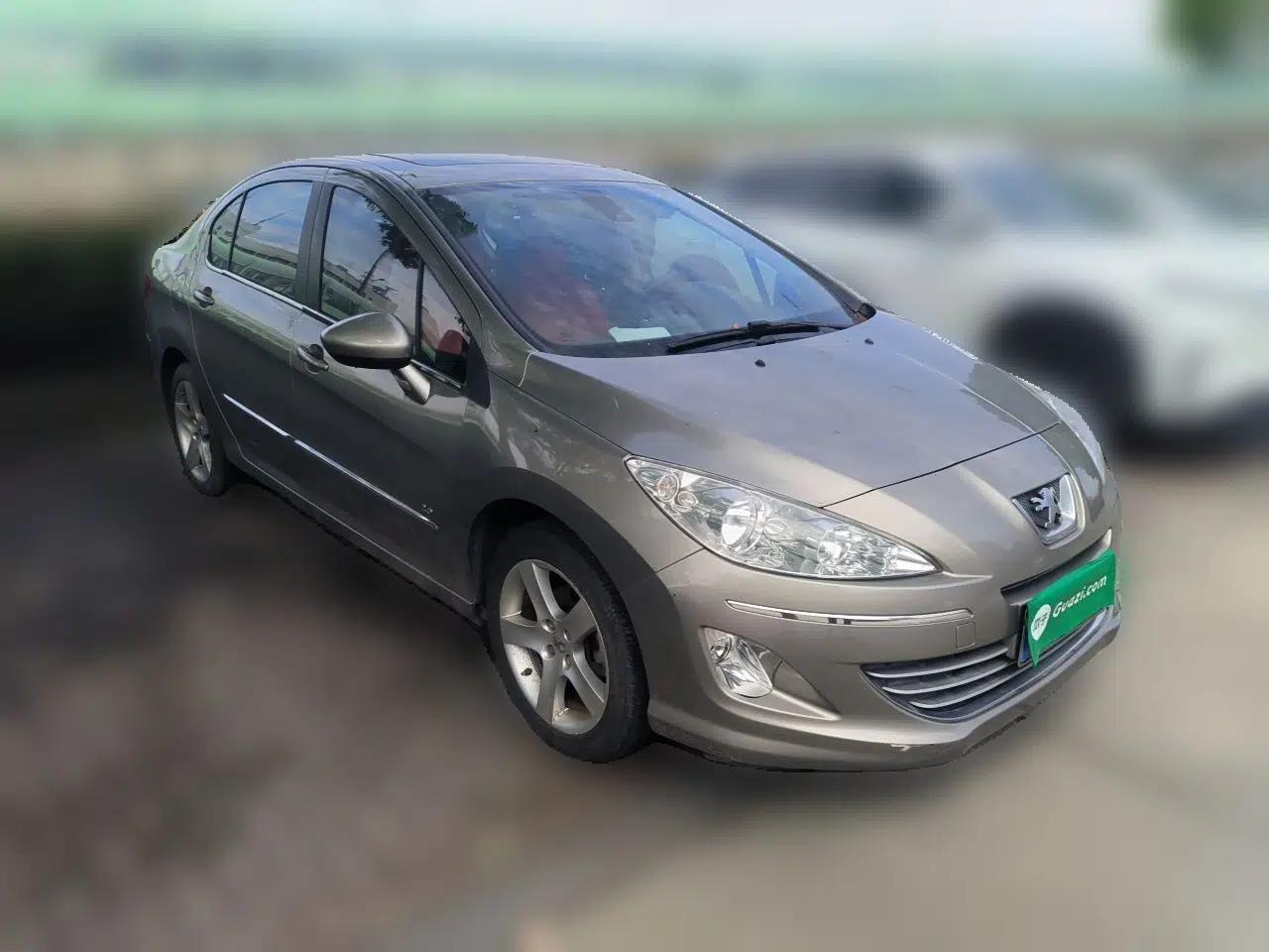 Peugeot 408 2011 2.0L Automatic Luxury Edition — миниатюра 3