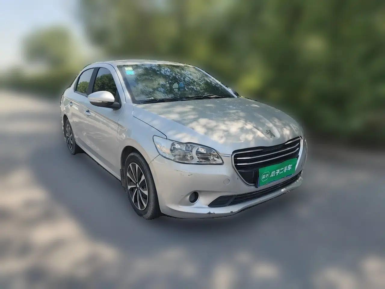 Peugeot 301 2016 1.6L Manual Comfort Edition — миниатюра 3