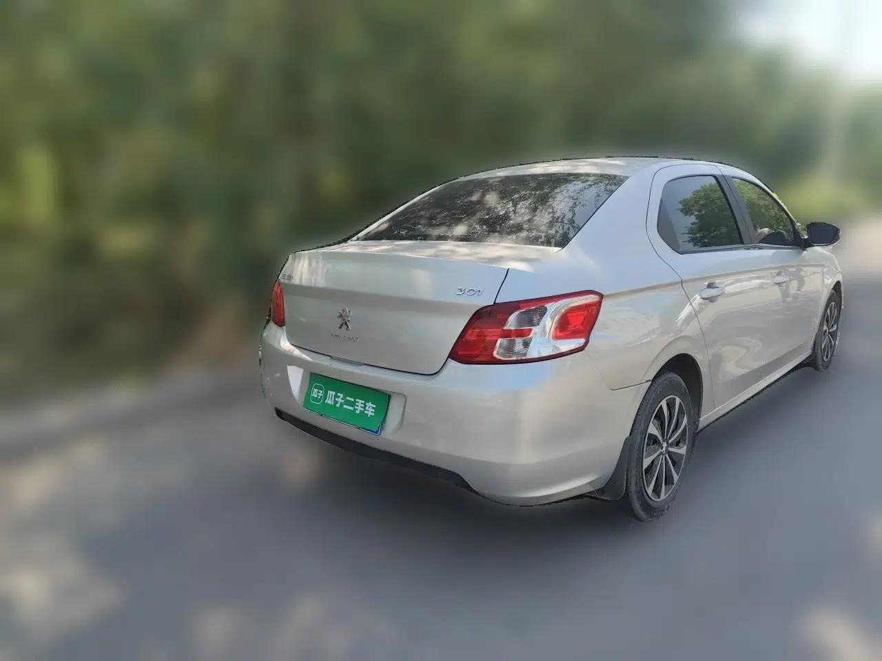 Peugeot 301 2016 1.6L Manual Comfort Edition — миниатюра 6