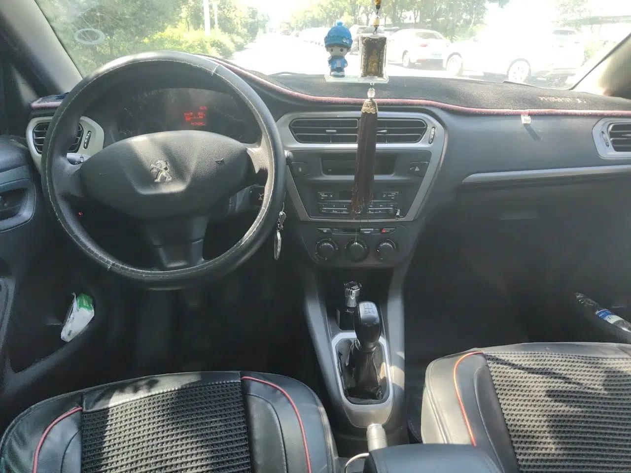 Peugeot 301 2016 1.6L Manual Comfort Edition — миниатюра 9