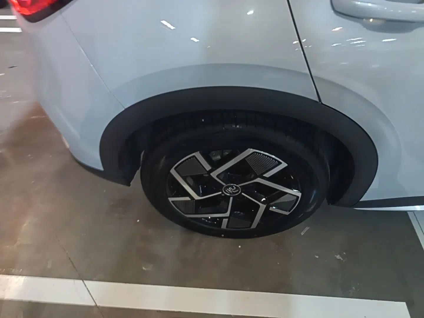 BYD Yuan PLUS 2022 510 km Flagship Version — миниатюра 11