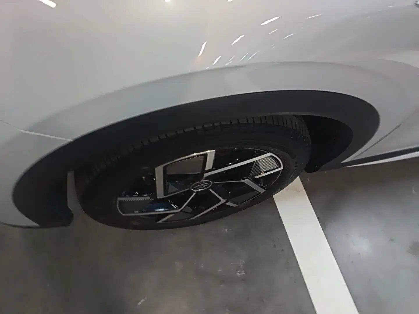 BYD Yuan PLUS 2022 510 km Flagship Version — миниатюра 12