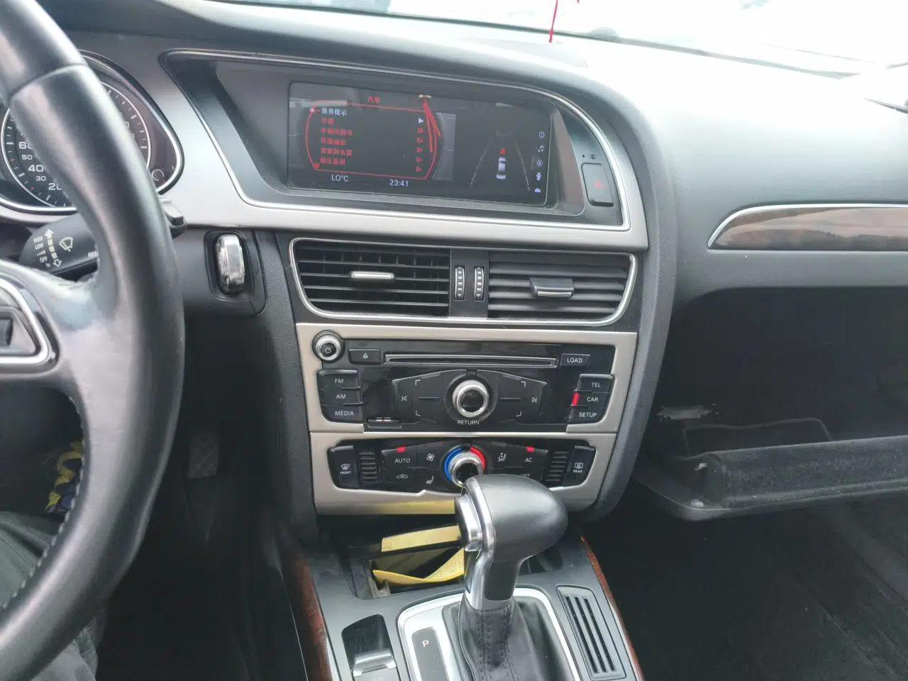 Audi A4L 2013 35 TFSI Automatic Comfort Model — миниатюра 13