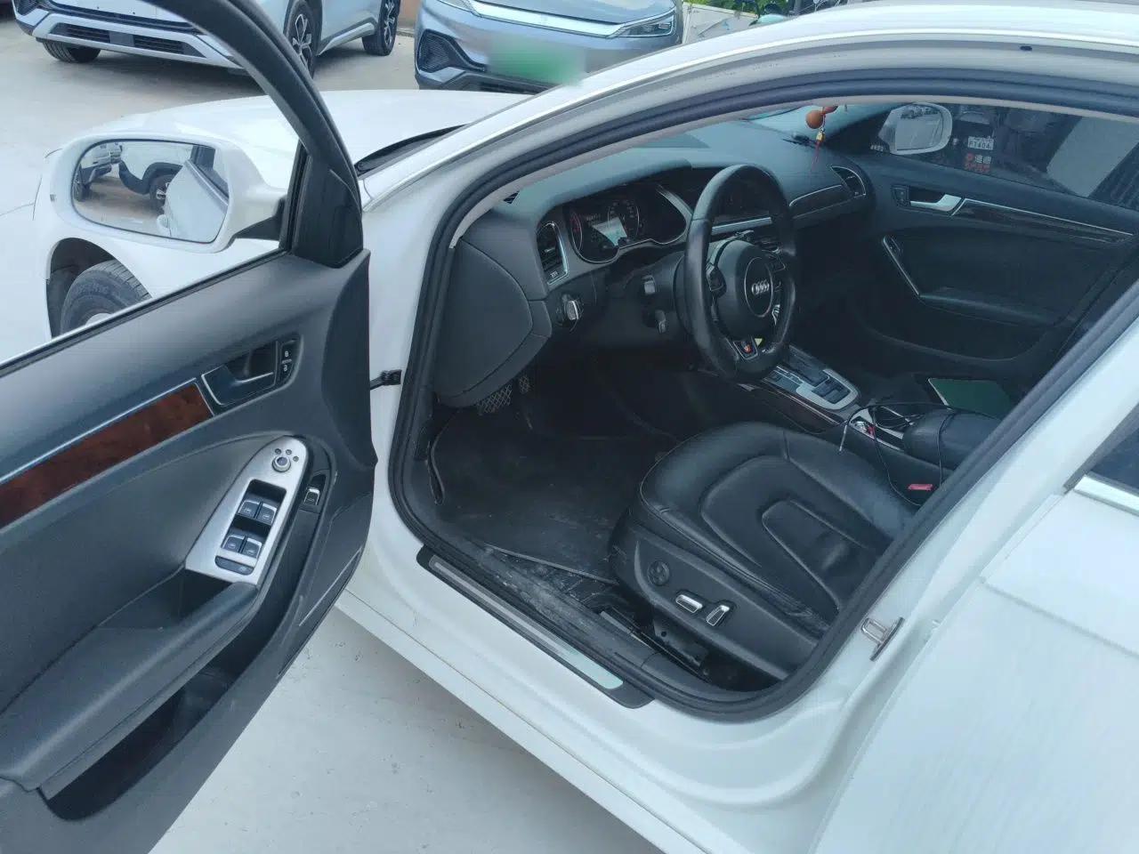 Audi A4L 2013 35 TFSI Automatic Comfort Model — миниатюра 16
