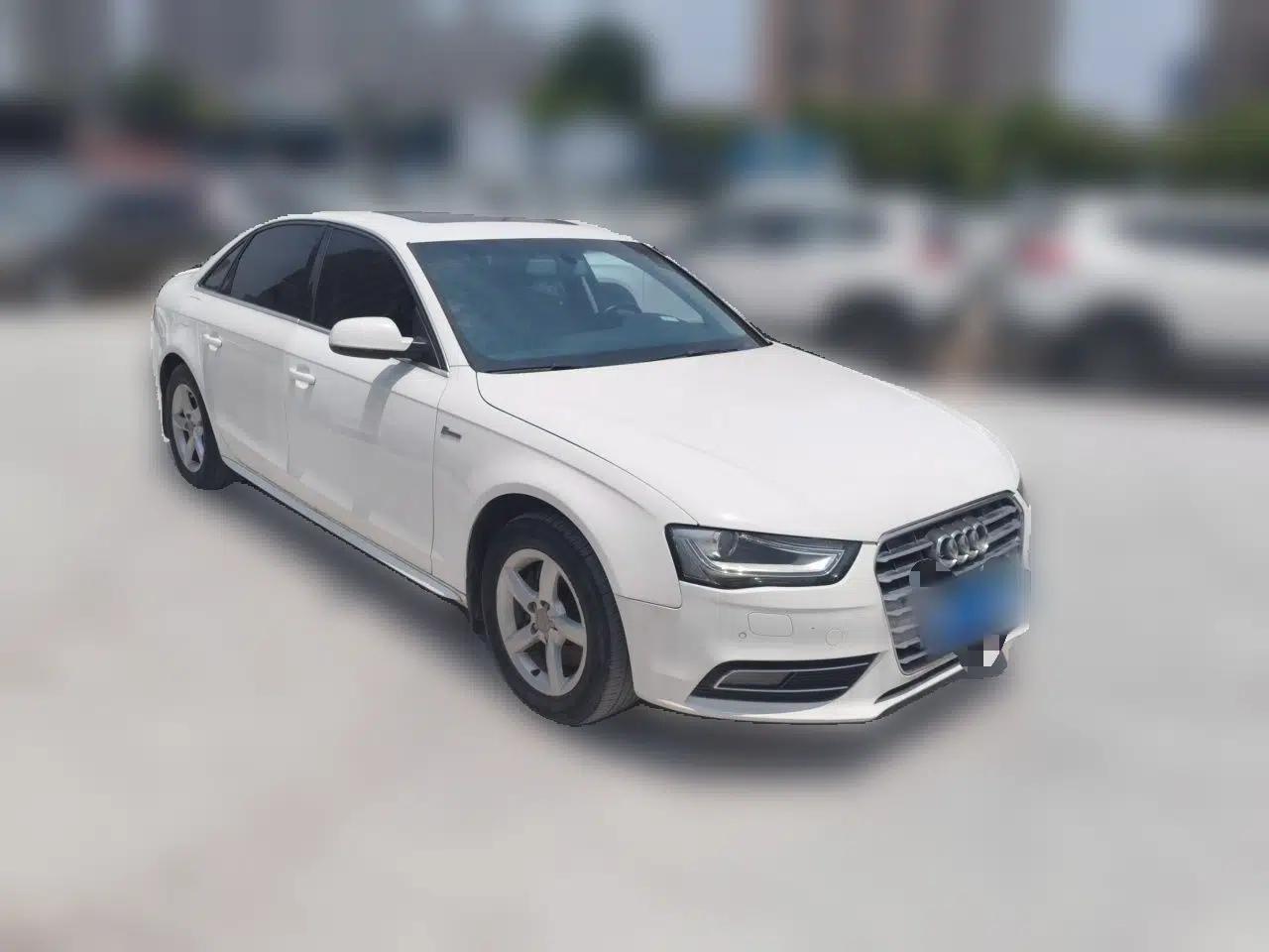 Audi A4L 2013 35 TFSI Automatic Comfort Model — миниатюра 3