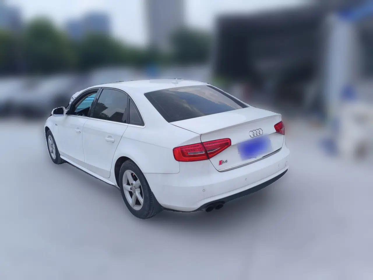 Audi A4L 2013 35 TFSI Automatic Comfort Model — миниатюра 4