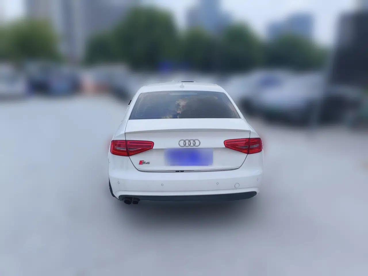 Audi A4L 2013 35 TFSI Automatic Comfort Model — миниатюра 5