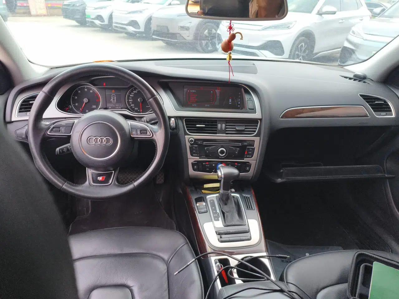 Audi A4L 2013 35 TFSI Automatic Comfort Model — миниатюра 9