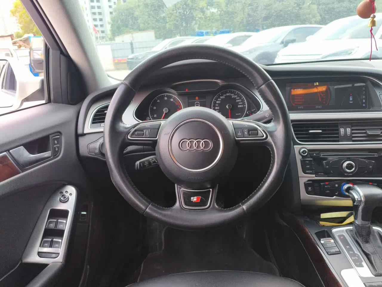 Audi A4L 2013 35 TFSI Automatic Comfort Model — миниатюра 10
