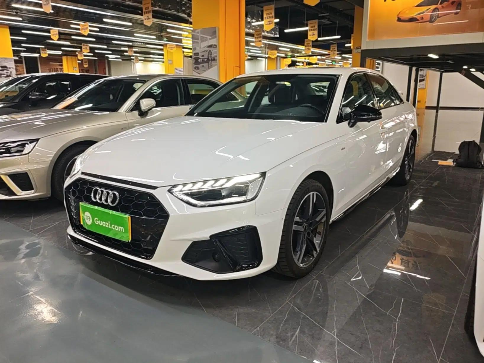 Audi A4L 2022 40 TFSI Luxury Dynamic Model — миниатюра 1