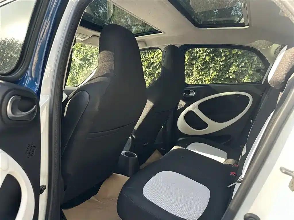 2016 Smart Forfour 1.0L 52kW Passion Edition — миниатюра 11