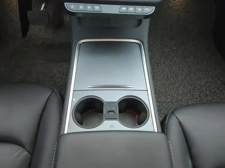 Model Y 2021 Long Range All-Wheel Drive — миниатюра 16
