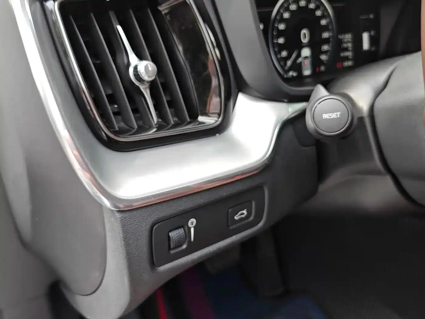 Volvo XC60 2019 T5 AWD Smart Edition (China VI Emission Standard) — миниатюра 14