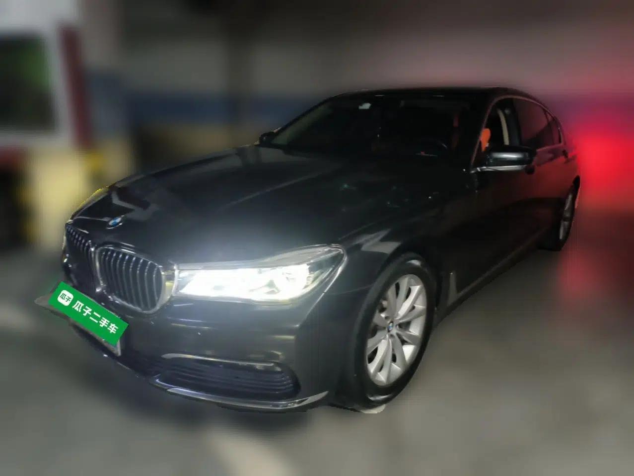 BMW 7 Series 2016 730Li Leading Model — миниатюра 1