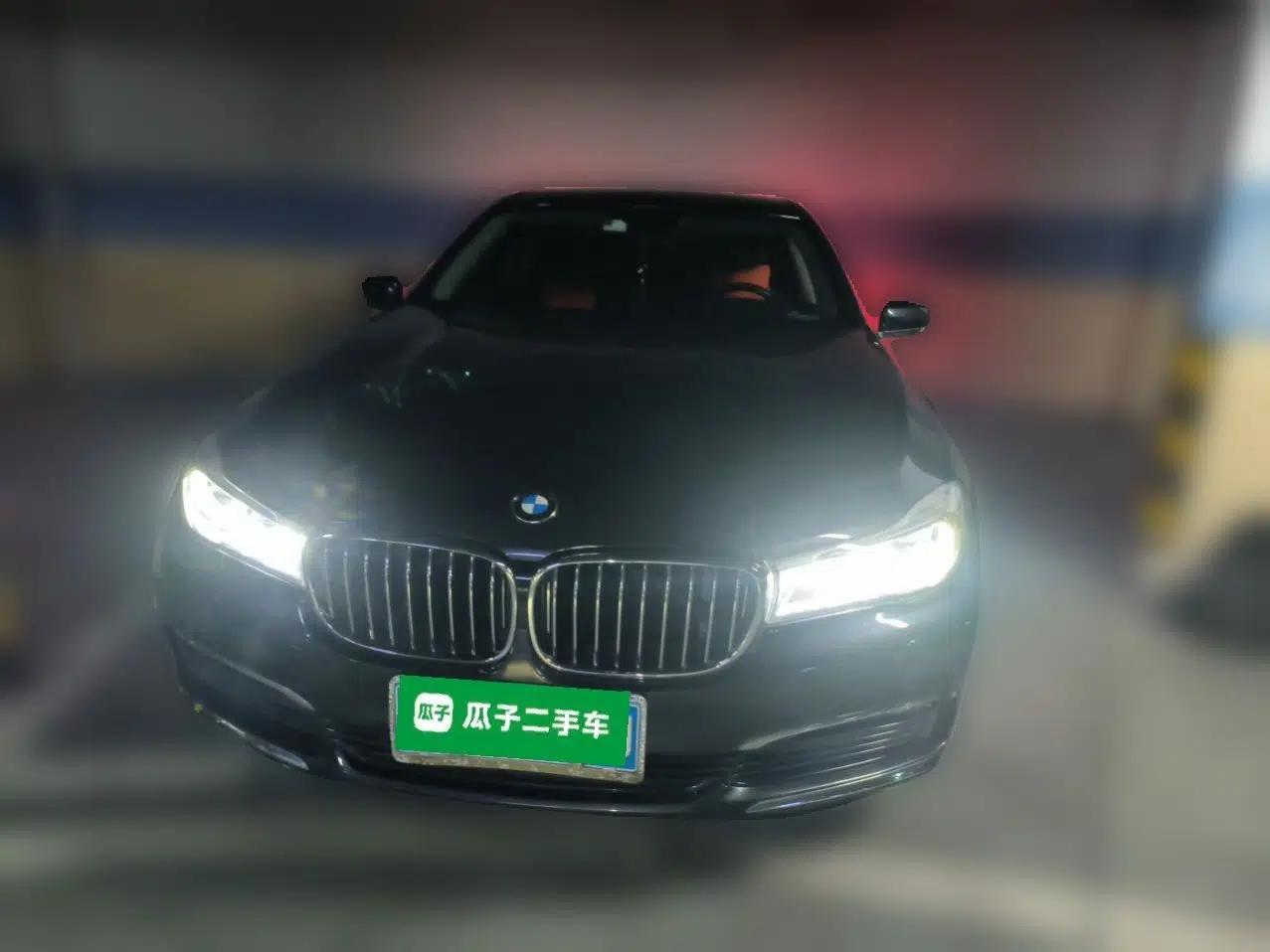 BMW 7 Series 2016 730Li Leading Model — миниатюра 2