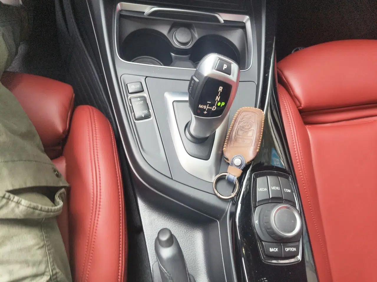 BMW 1 Series 2018 118i Sport Design Package — миниатюра 14