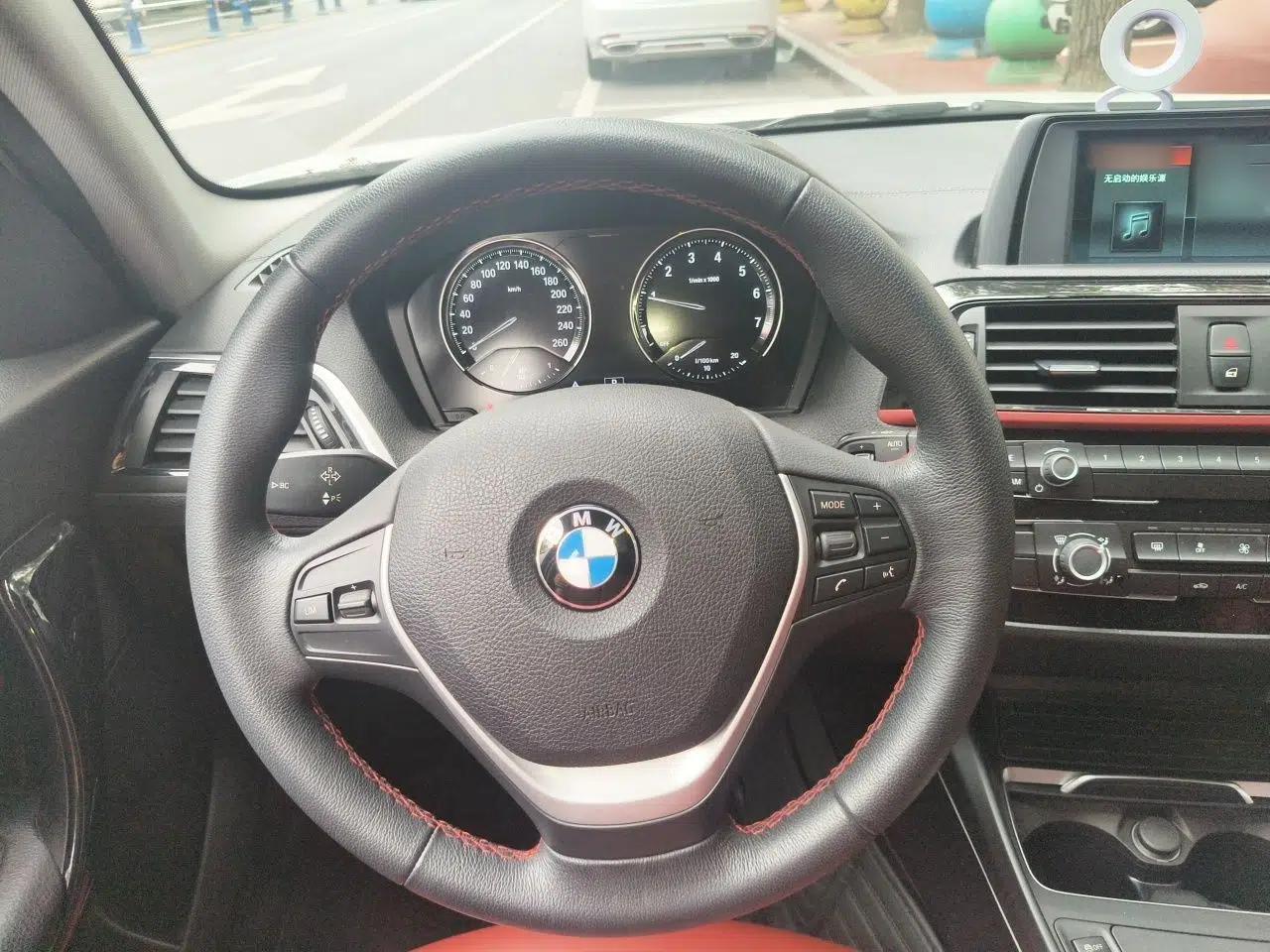 BMW 1 Series 2018 118i Sport Design Package — миниатюра 10