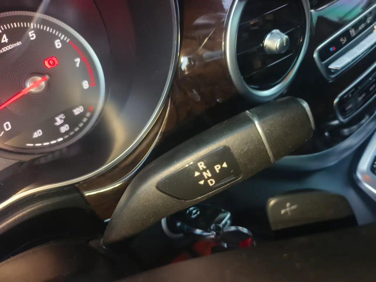 Mercedes-Benz V-Class 2018 V 260 Prestige Edition China V — миниатюра 14